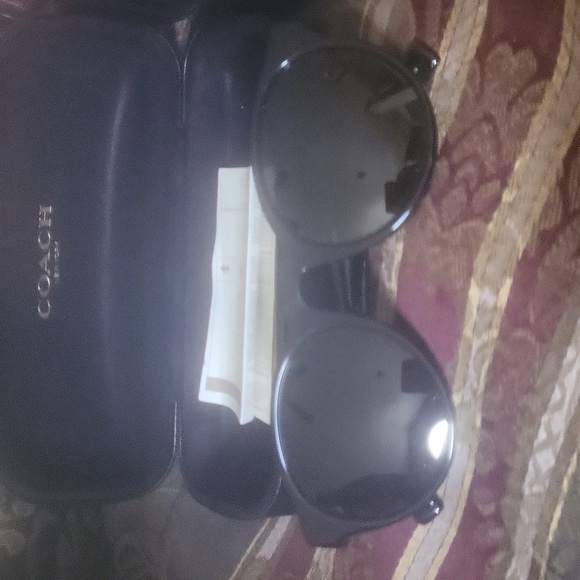 Coach hp  hard case papers exactly like rayban look polarized black ⚫️ unisex - Picture 2 of 6